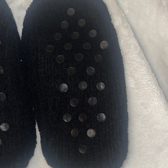 PLAYBOY Black Plush Slip-On Slippers with Pink Bunny Emblem - Picture 8 of 8